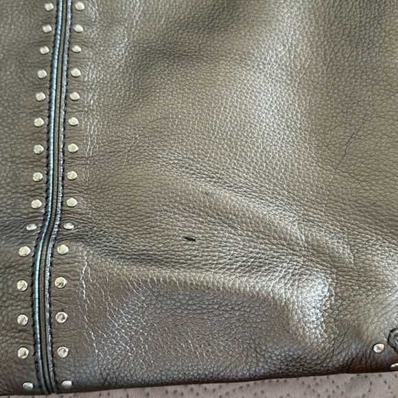 MICHAEL KORS METALLIC LEATHER STUDDED BAG - Picture 9 of 12